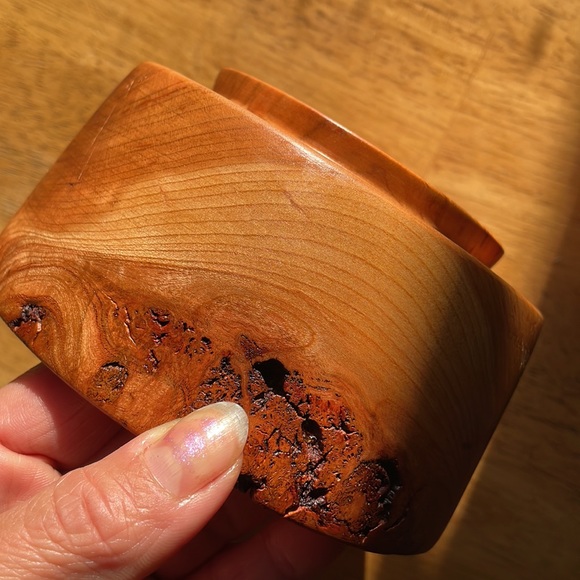 Cherry burl bowl raw edge knots 😍Handmade by Shane Repasky - Picture 13 of 13